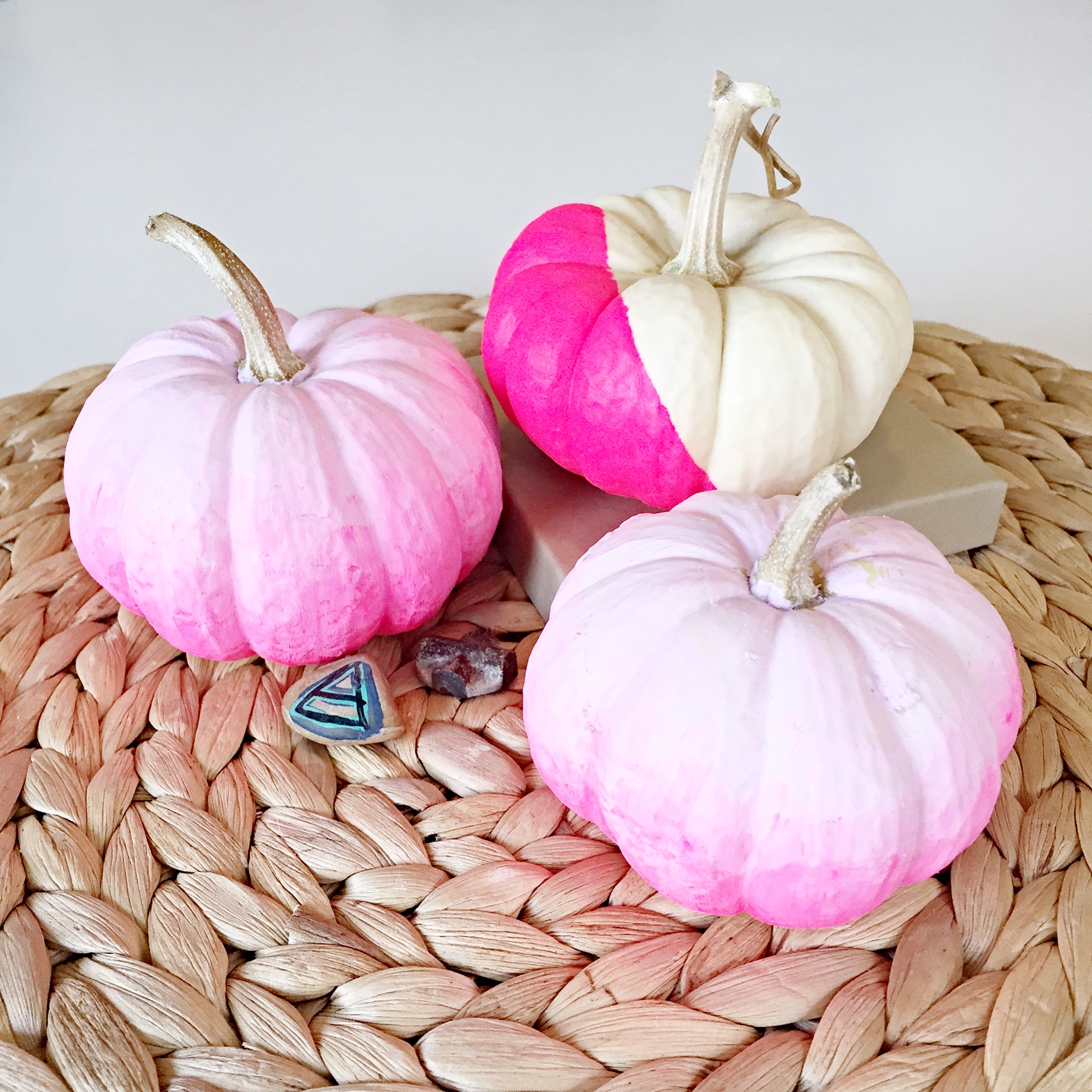 How to Make Ombre Pumpkins | Halloween Decor DIY's | Fall Decor Ideas | Learn How to DIY Lots of Cool Stuff on the Pop Shop America LIfestyle Blog