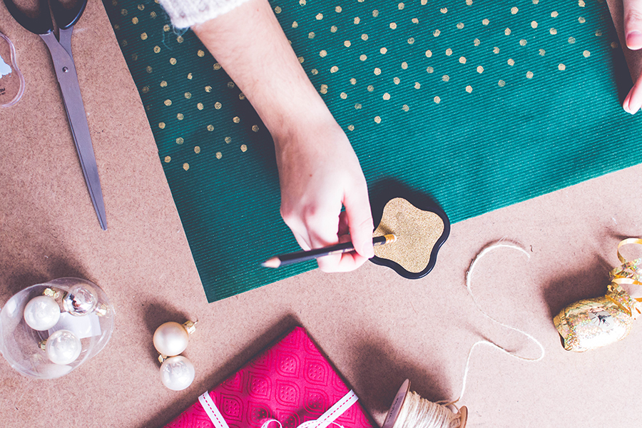 3 DIY Wrapping Ideas: create a gold polka dots custom wrapping paper