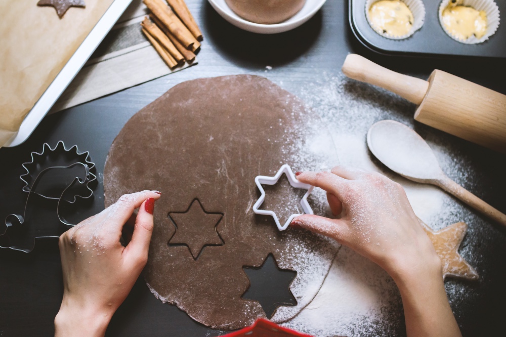 how-to-make-gingerbread-cookies-with-spicy-cayenne-pop-shop-america-dessert-recipes