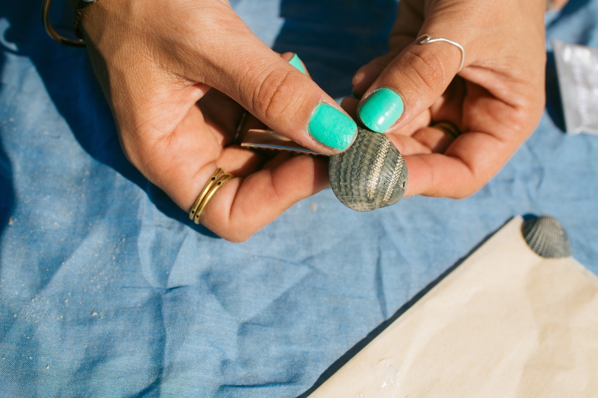 DIY Seashell Hair Clips for Total Mermaid Vibes