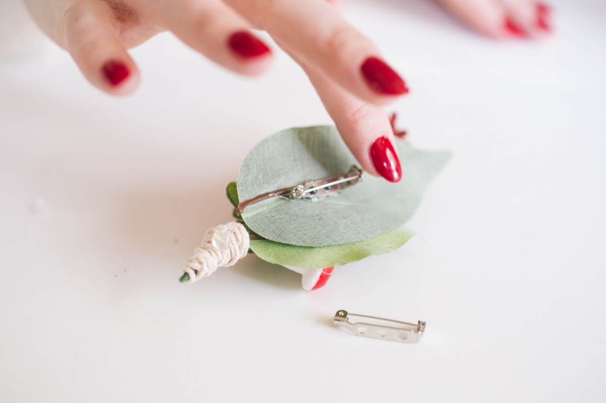 attach the backing to the diy fairy garden boutonniere