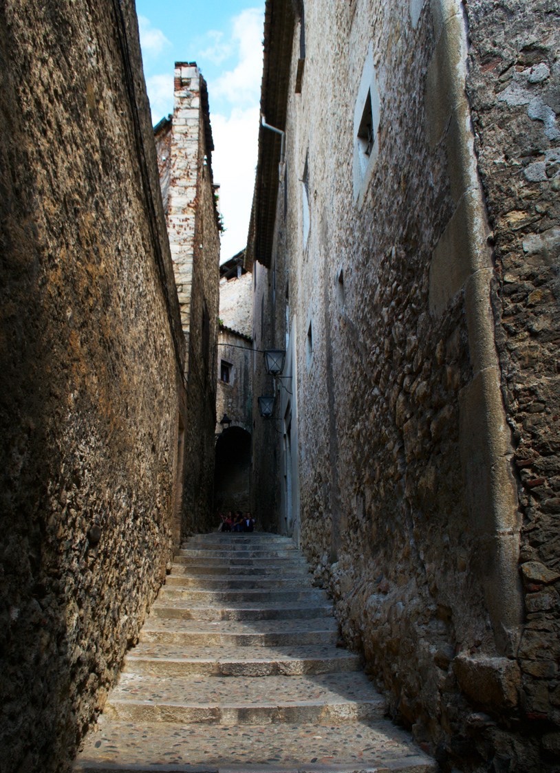 Guide to Girona Catalonia Spain 28 cobblestone stairways