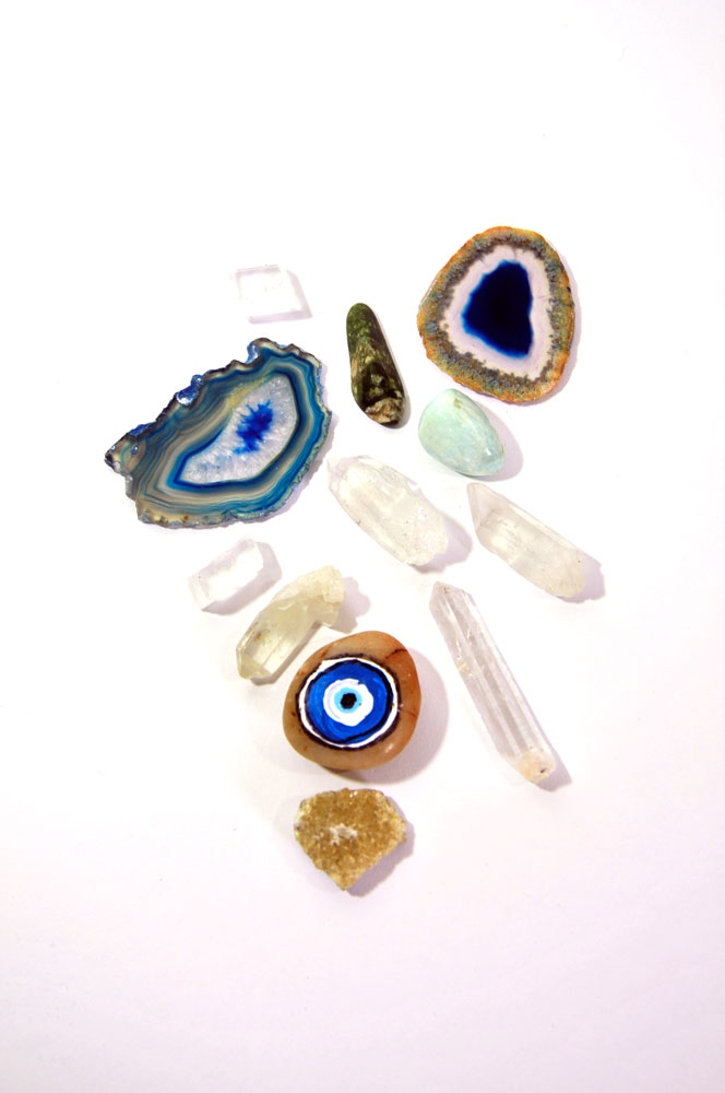 agate-quartz-and-other-crystals stones to make crystal magnets