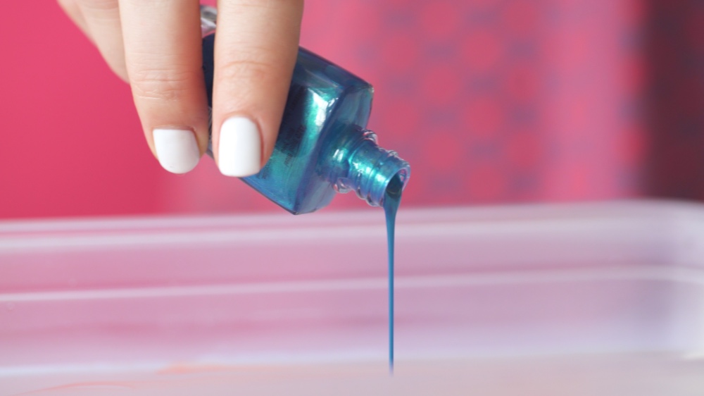 nail polish marbling with hot water_web