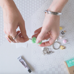 what's inside the diy kawaii jewelry kit