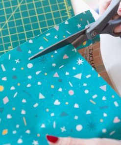 cut-the-paper-to-make-a-diy-calendar-craft-tutorial_square