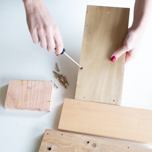 add-the-screws-to-the-diy-wood-planter-box_square