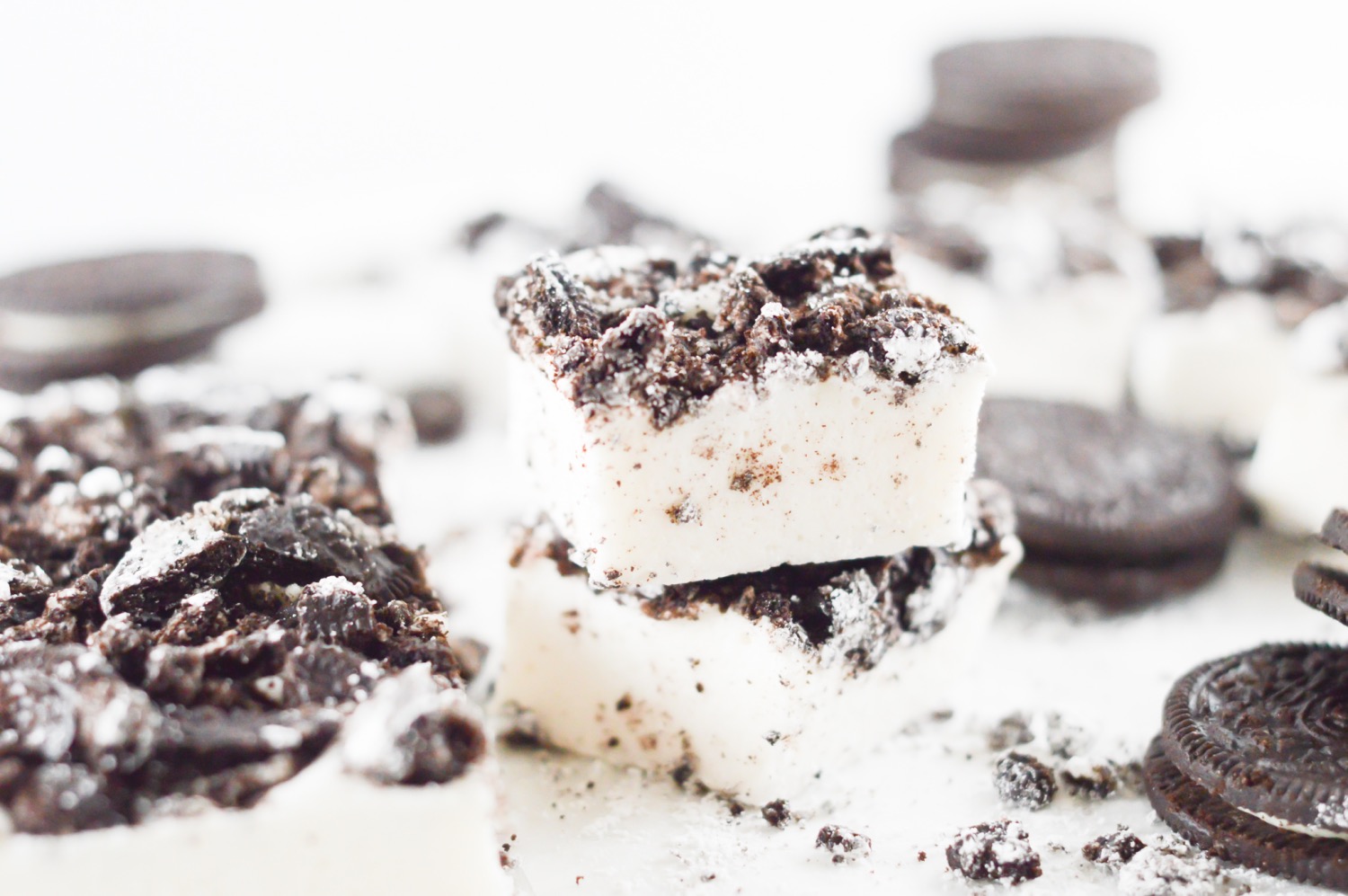 close up of how to make oreo cookie marshmallows