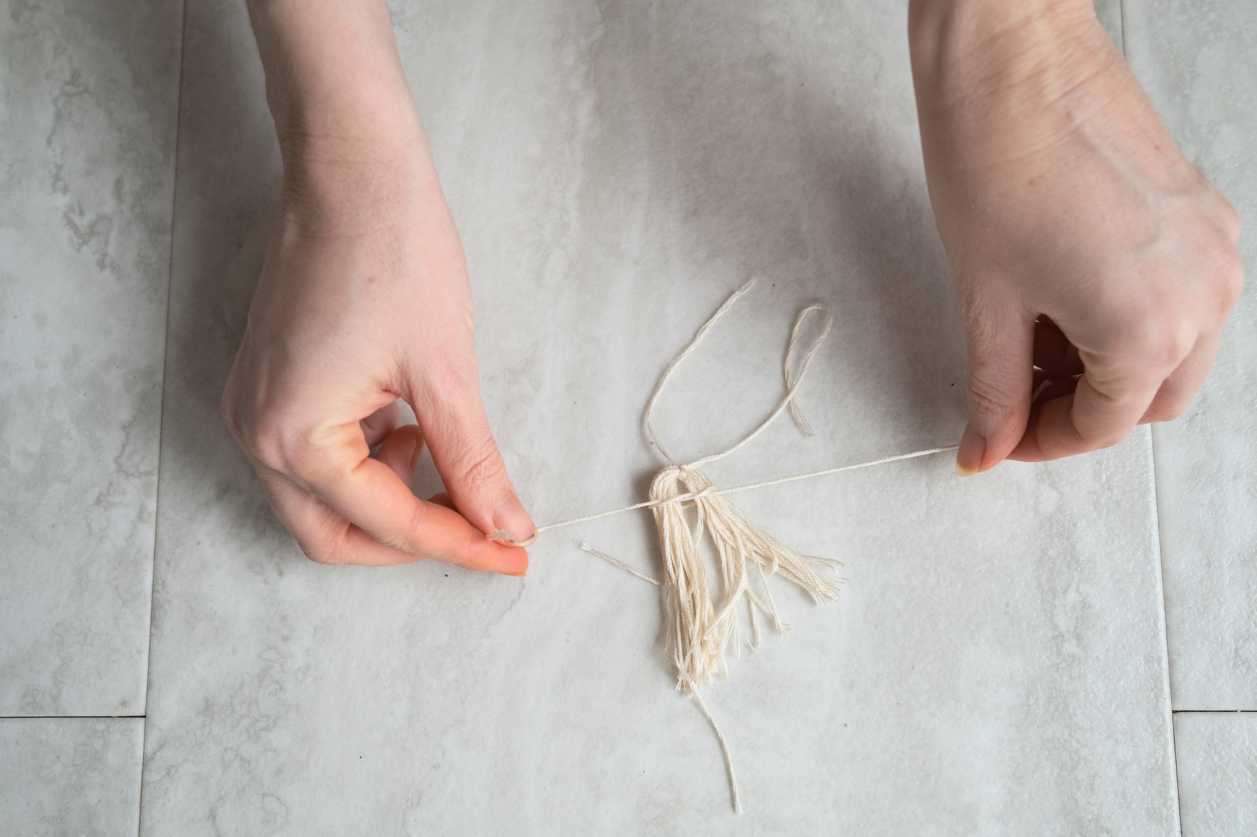 how to tie a diy tassel for a tassel blanket