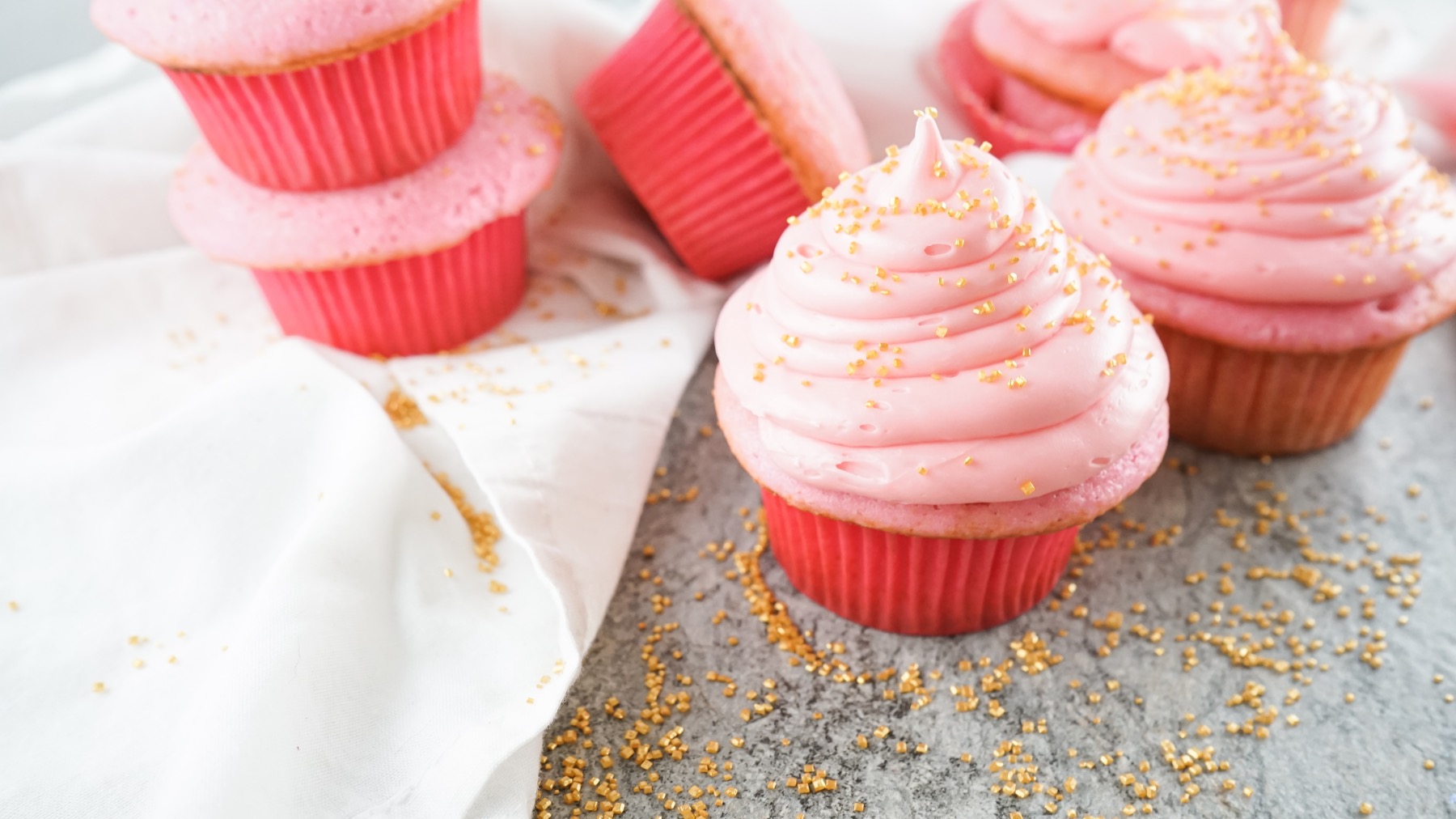 close up with pink champagne cupcake recipe