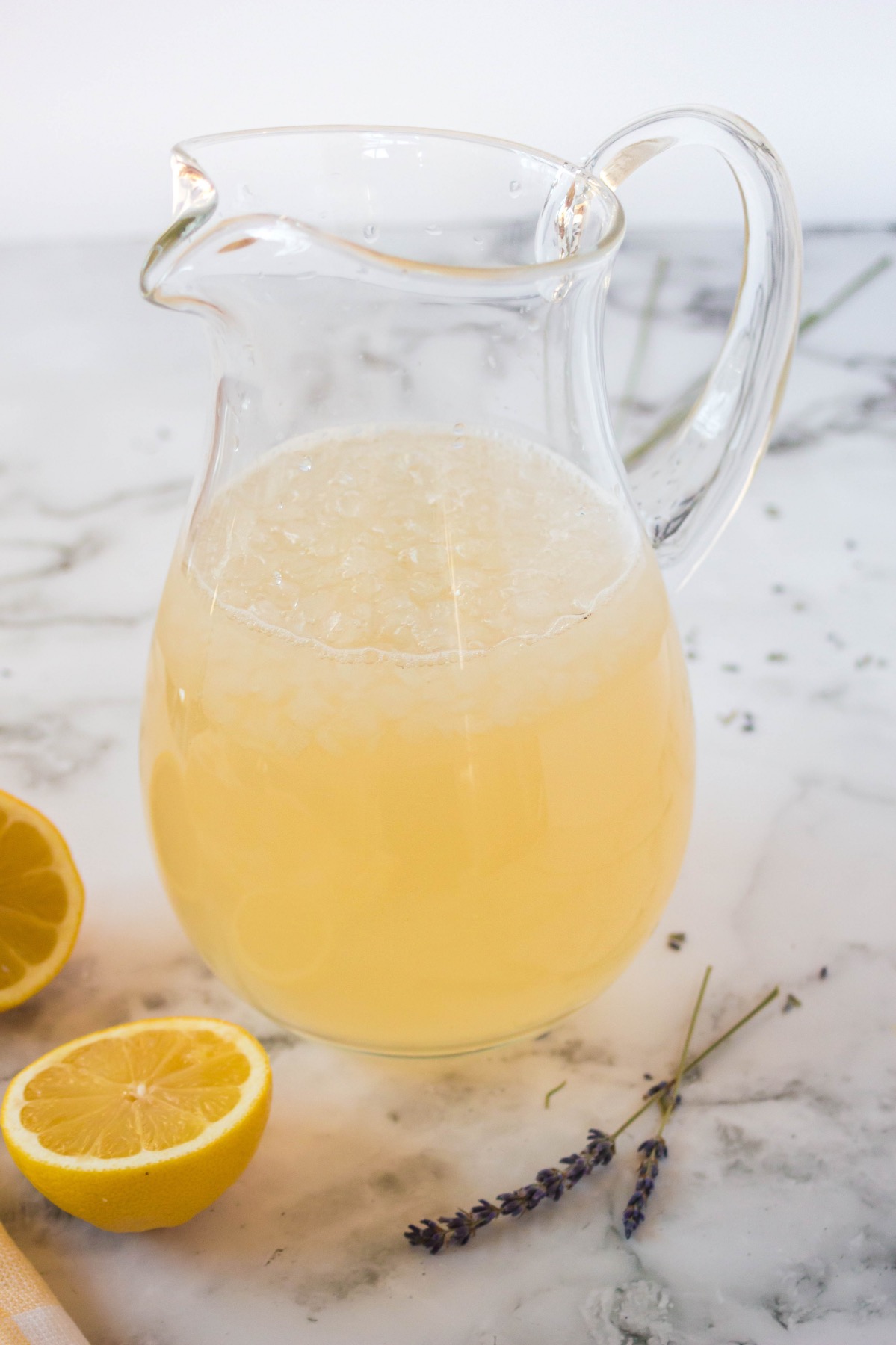 how to make lavender lemonade in a pitcher