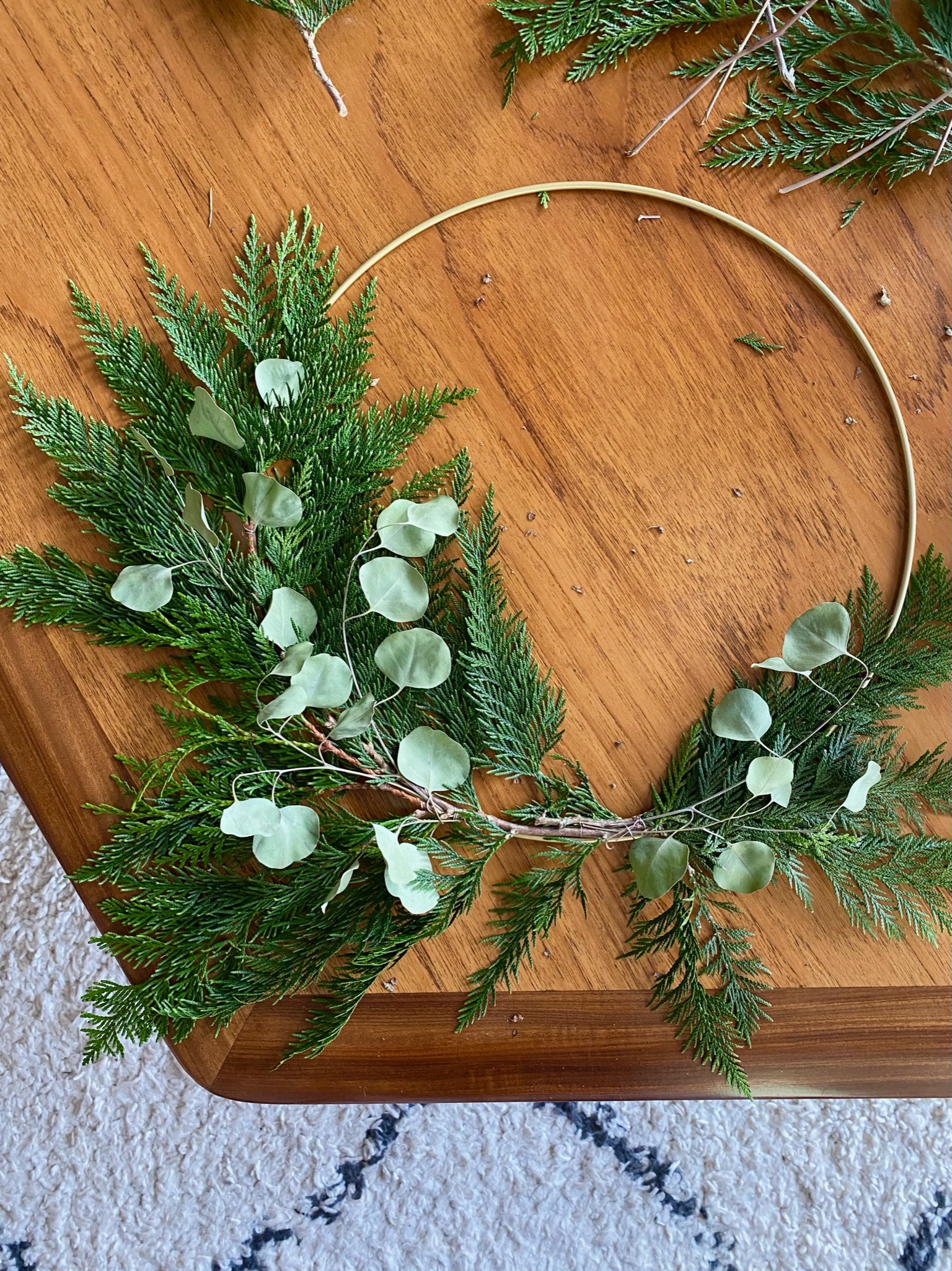 Modern Cedar and Dried Flower Holiday Wreath DIY