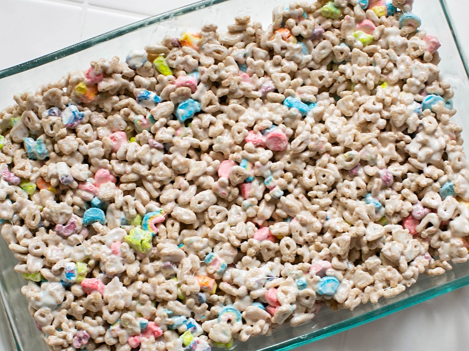finished lucky charms treats in a pan