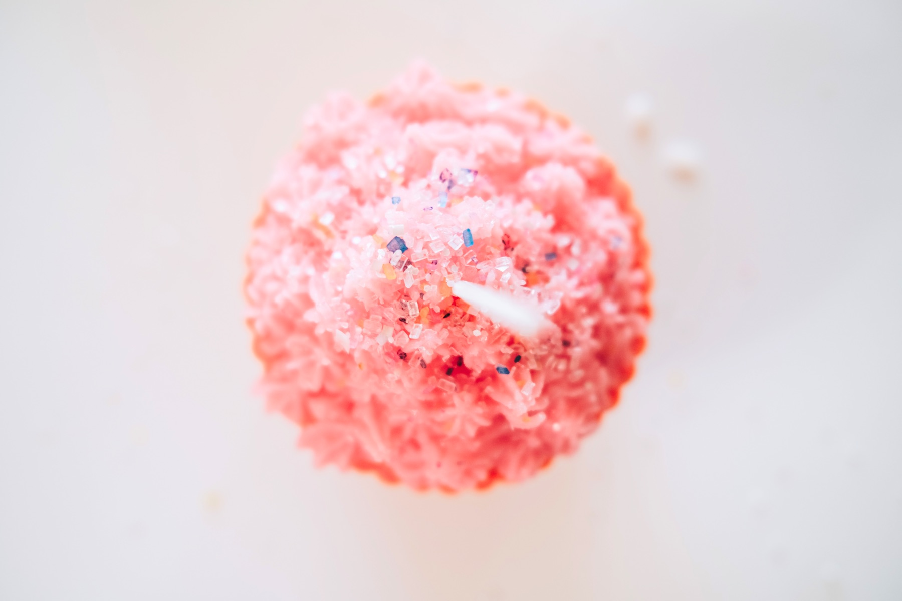 top the candle with sprinkles diy cupcake candle