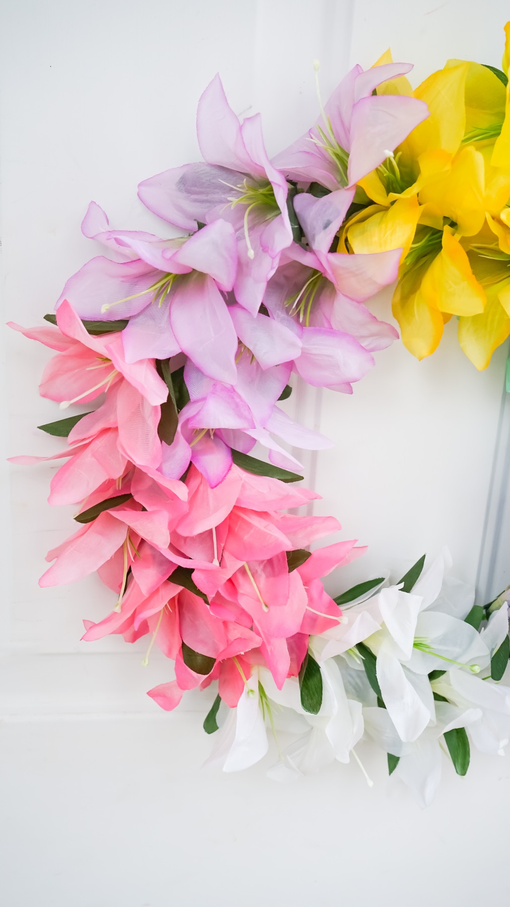 close up of the lily flower wreath tutorial