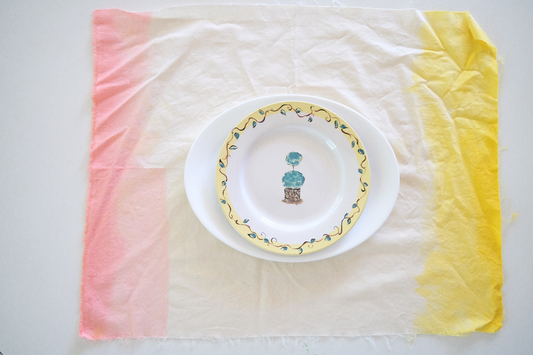 finished dip dyed place mat craft tutorial